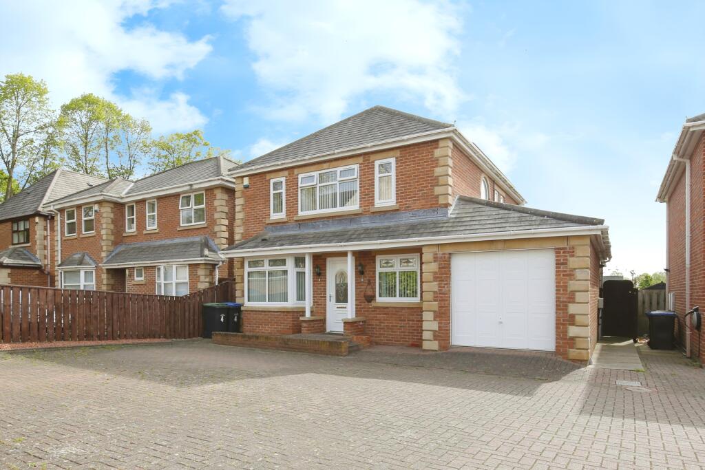 3-bed detached on Station Lane, Pelton Fell, Chester Le Street, DH2, £350,000