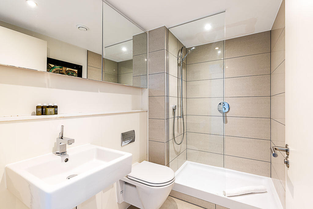 Apartment in London - More