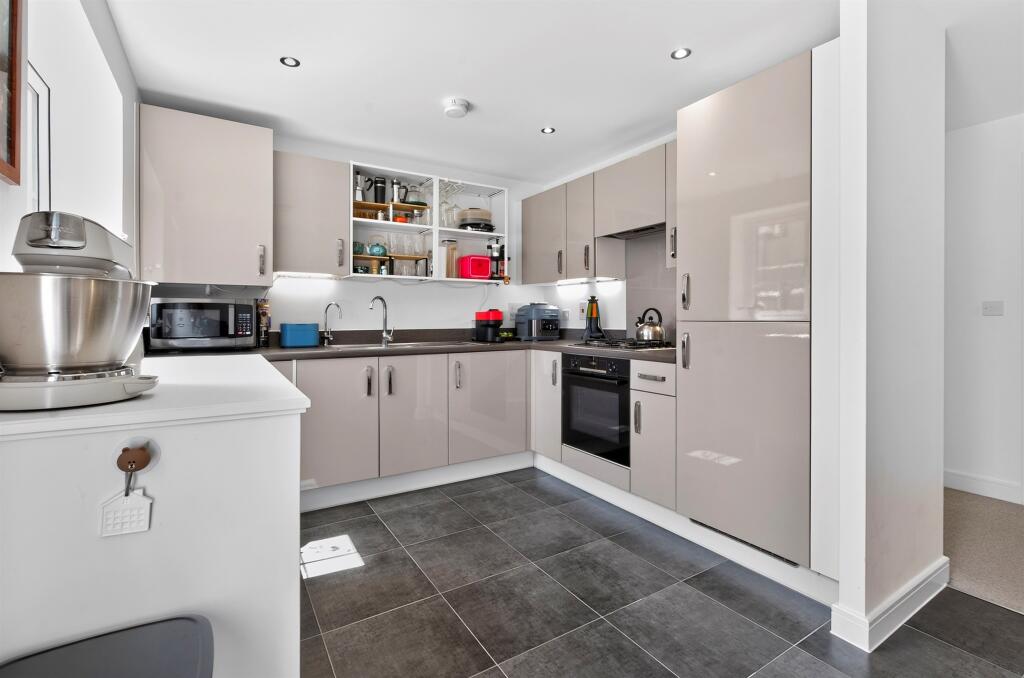 House in St Albans, Sandridge - View 4