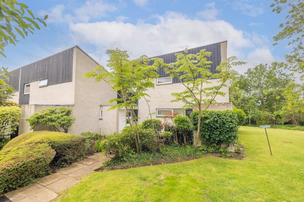Main image of property: Cedar Chase, Taplow, SL6