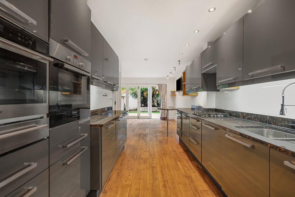 House in London - View 4