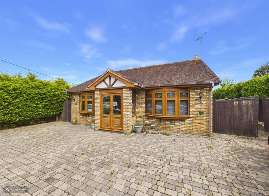Main image of property: Oak Avenue, Wickford