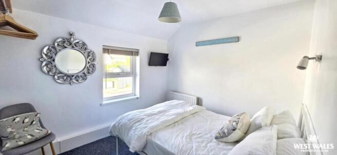 Another best bedroom.jpg