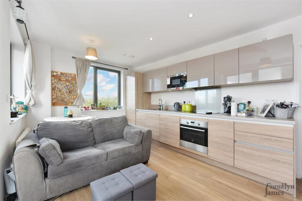 50 Hammersley Road, London - View 2