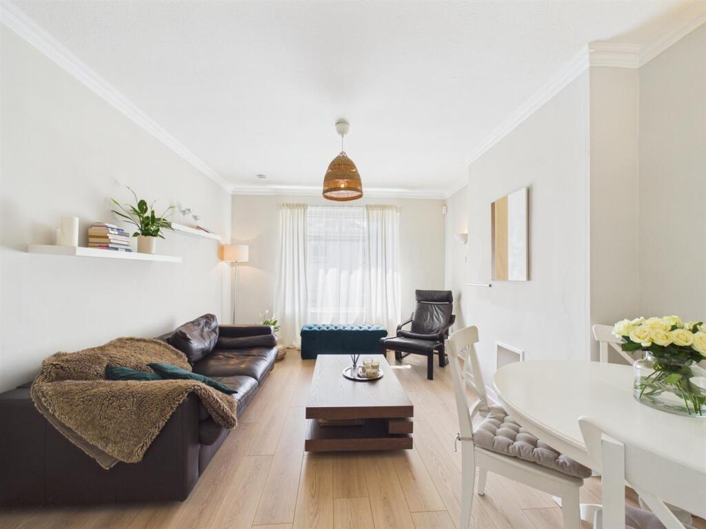 Apartment in Glasgow, Low Knightswood, Knightswood - View 4