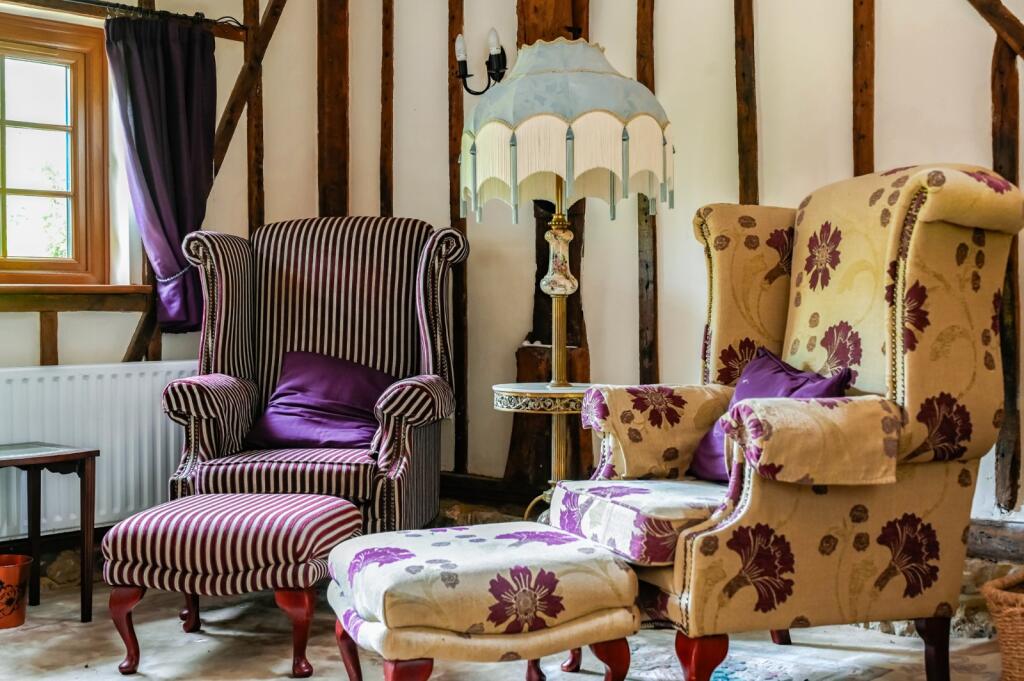 House in Tonbridge - More