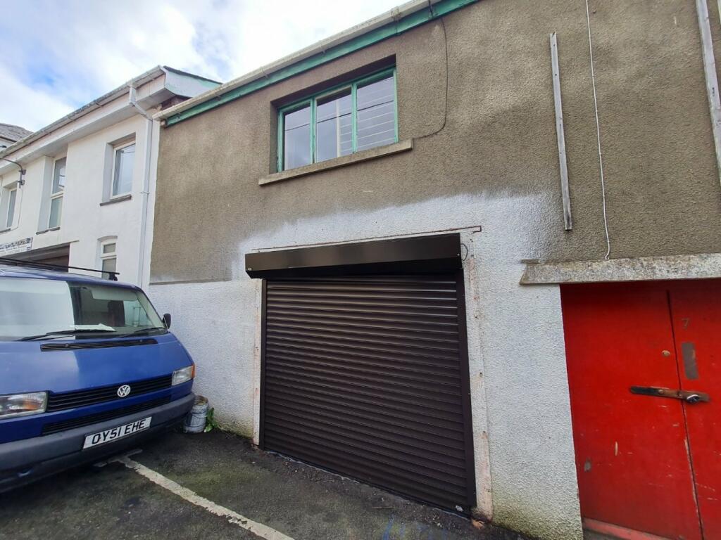 Main image of property: 6 Alexandra Lane