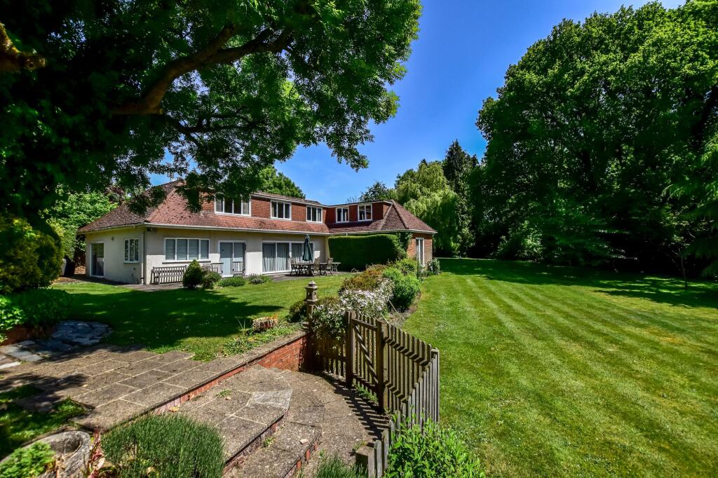 Main image of property: Little Windmill Hill, Chipperfield, WD4