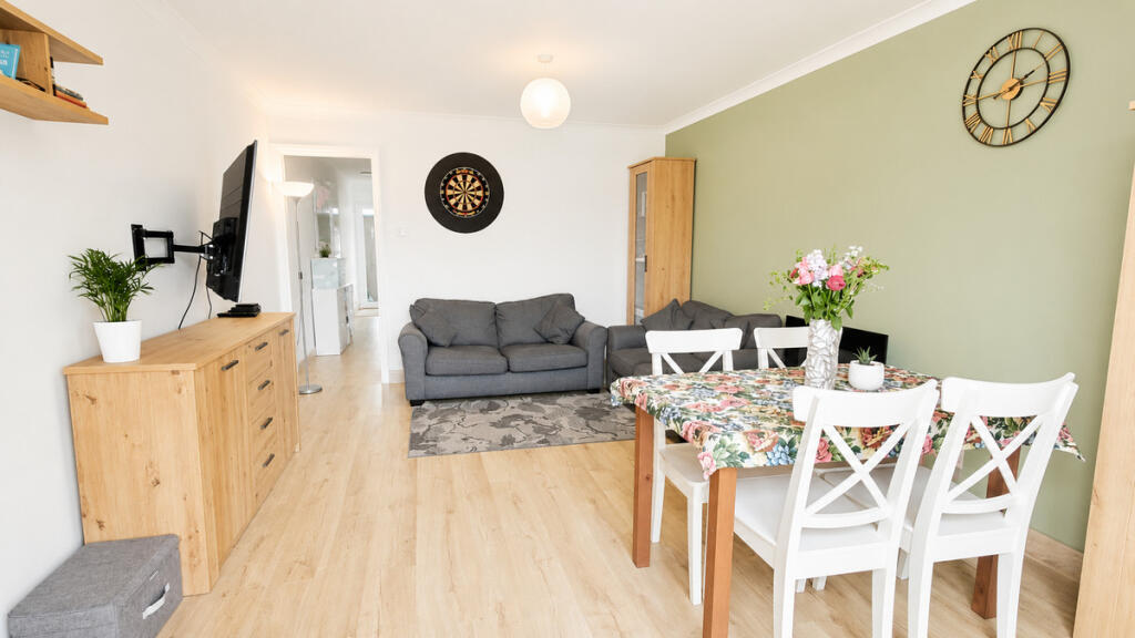 House in Rushden, North Northamptonshire - View 3