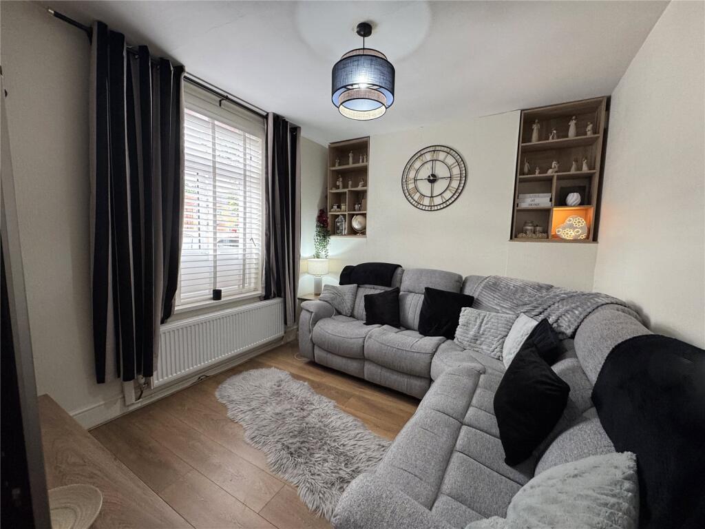 House in Doncaster, Norton - View 2