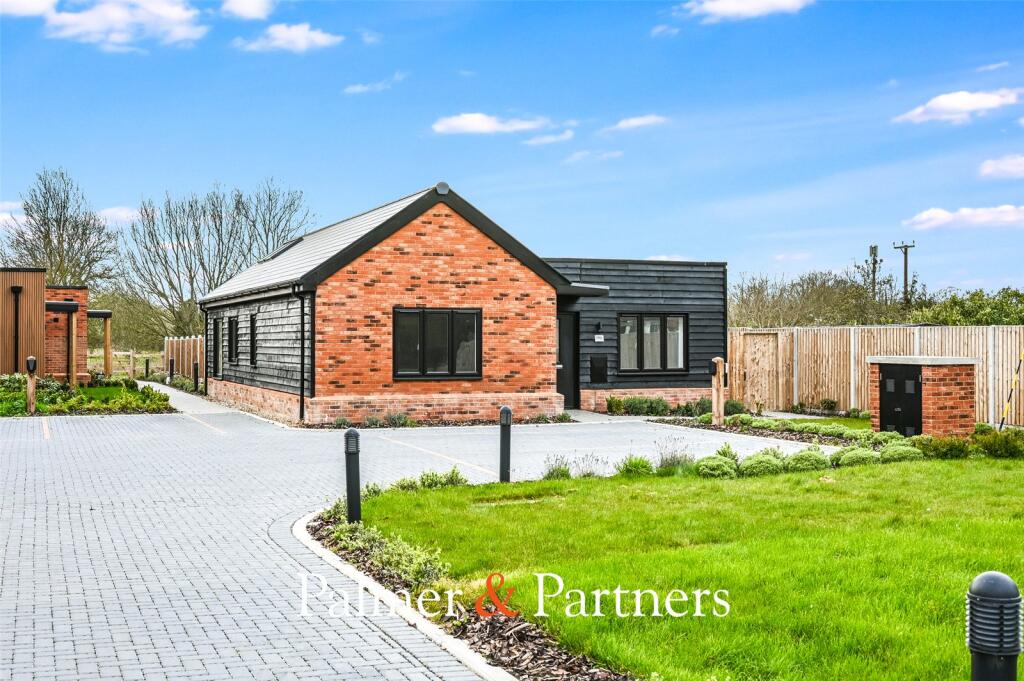 Galleywood Road, Great Baddow, Chelmsford, Essex, CM2 photo 4