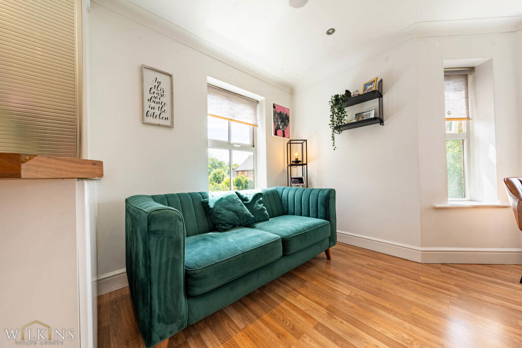 House in Tamworth, Staffordshire - More