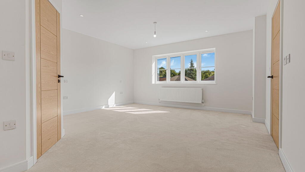 Additional image 19 of New Road, B47