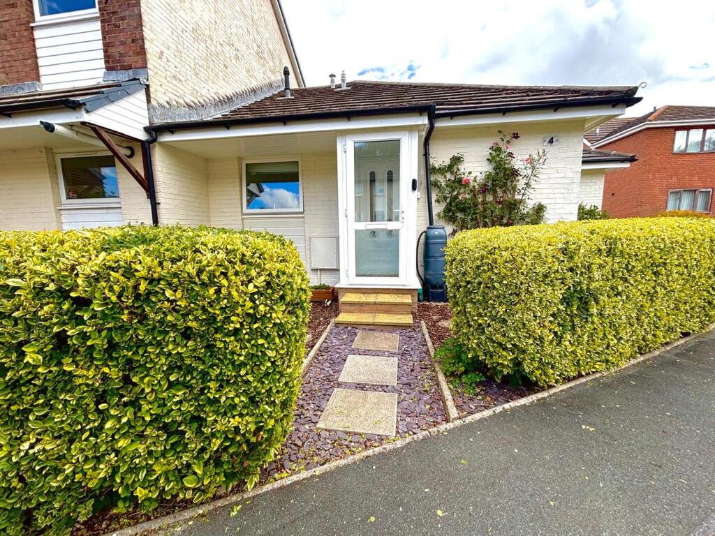 Main image of property: Alvington Manor View, Newport