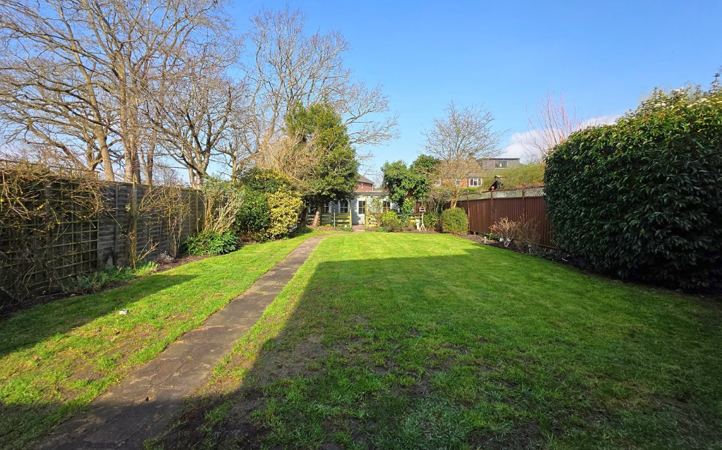 House in Crowthorne, Oakham Park, Wokingham - View 2