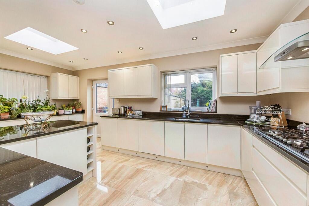 Millwood Road, Hounslow, TW3 photo 3