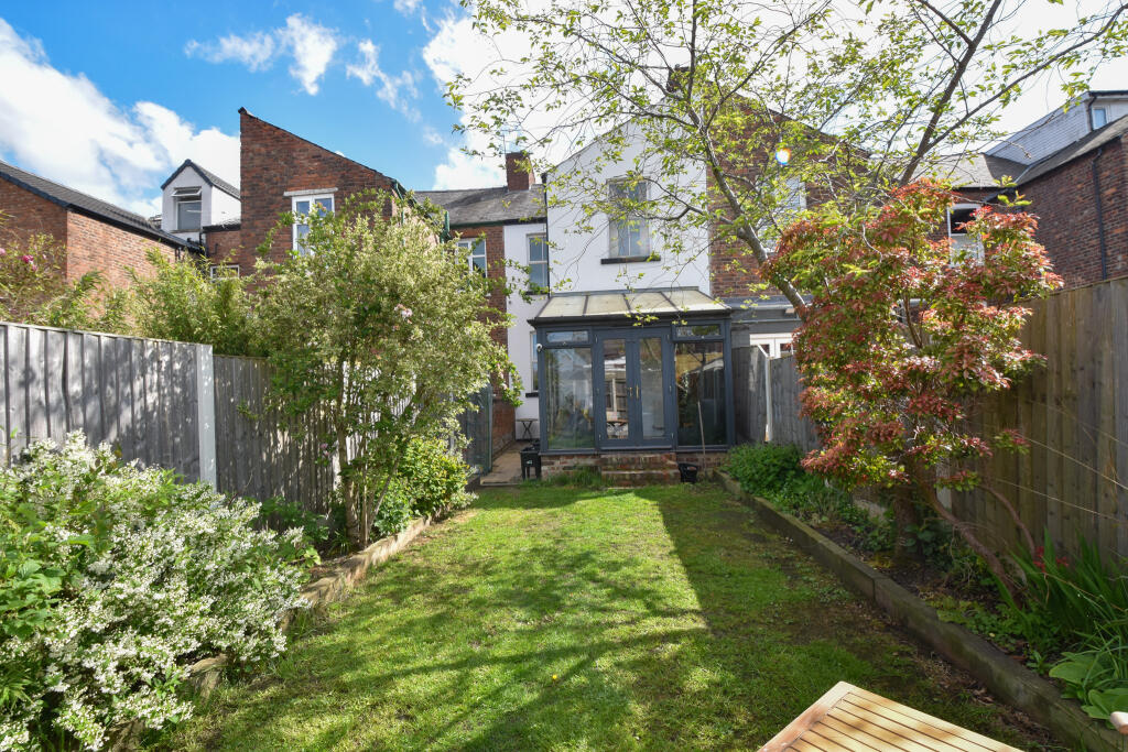 Roseneath Road, Urmston, M41 photo 4
