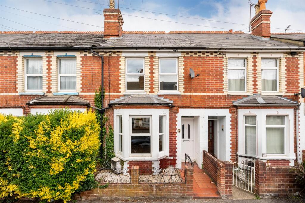 Main image of property: Curzon Street, Reading RG30