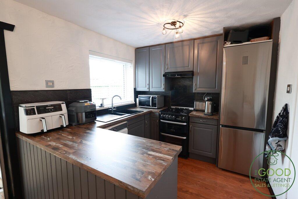 House in Preston, Sherwood, Fulwood - More