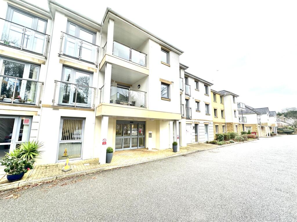 1-bed flat on Tregolls Road, Truro, £159,950