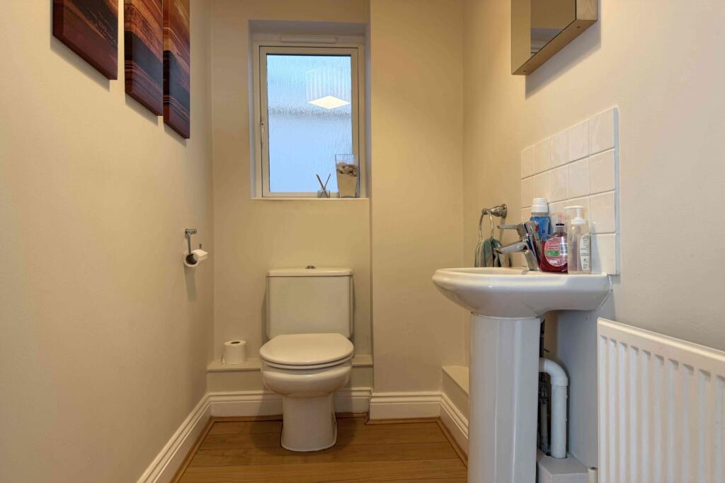 Dew Pond Close, Horsham, West Sussex, RH13 - View 4