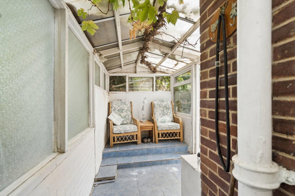 House in Rickmansworth, Chorleywood - View 5