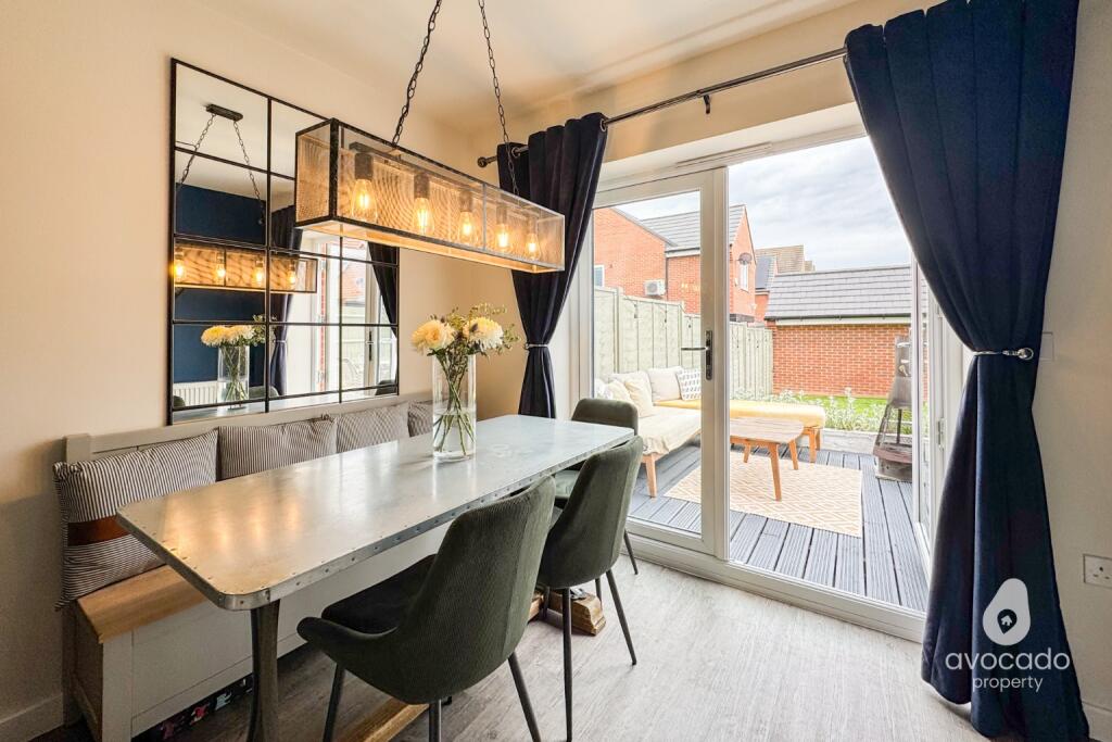 House in Shinfield, Ryeish Green - View 3