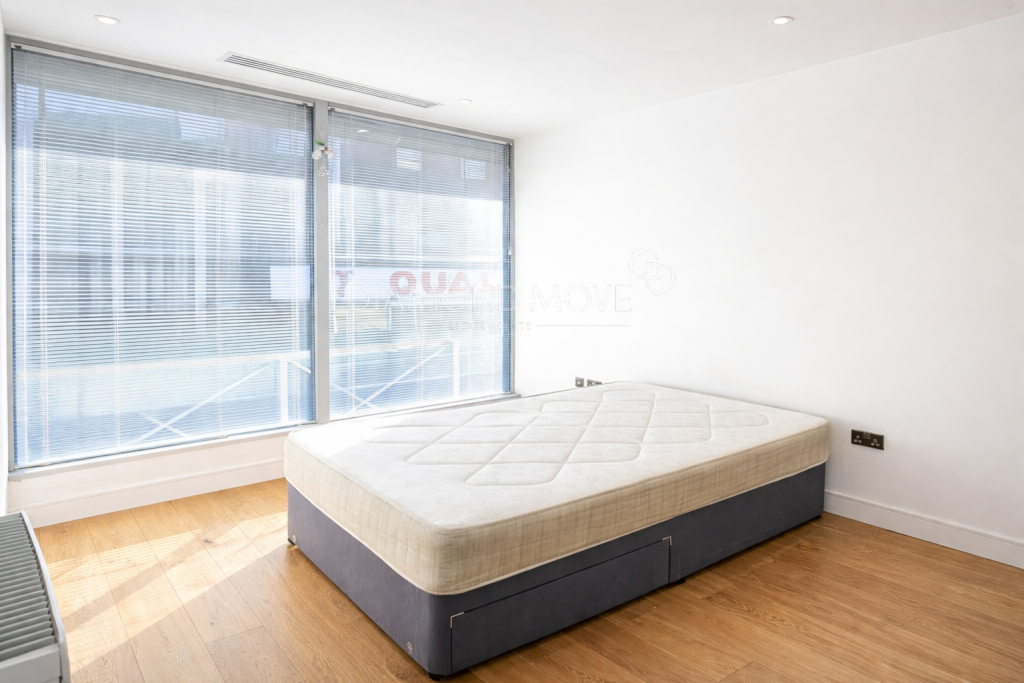 Apartment in Twickenham - View 4