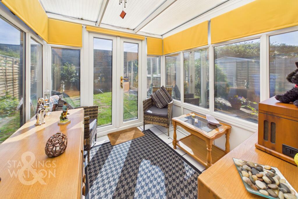 Howlett Drive, Clover Hill, Norwich photo 4