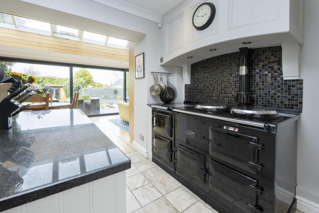 House in Dudley - More