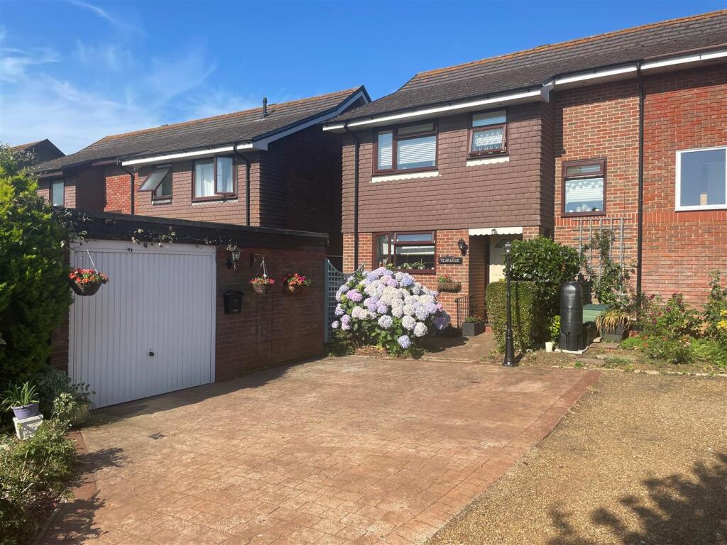Main image of property: Alverstone Road, Apse Heath