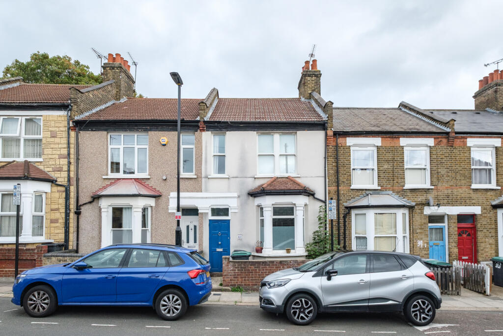 House in London - View 2