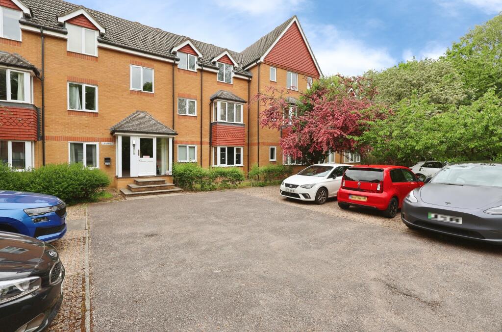 Main image of property: Redoubt Close, Hitchin