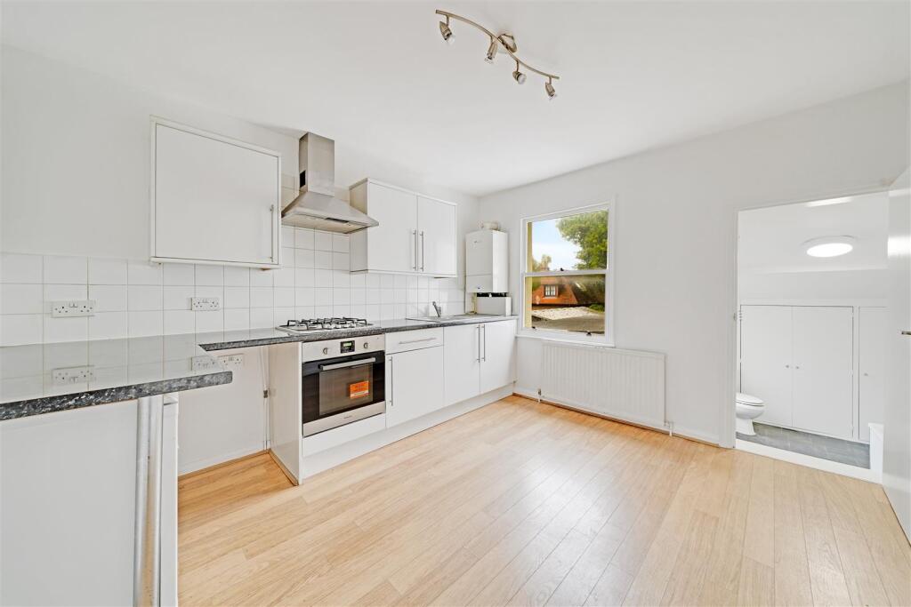 Apartment in Twickenham - View 5