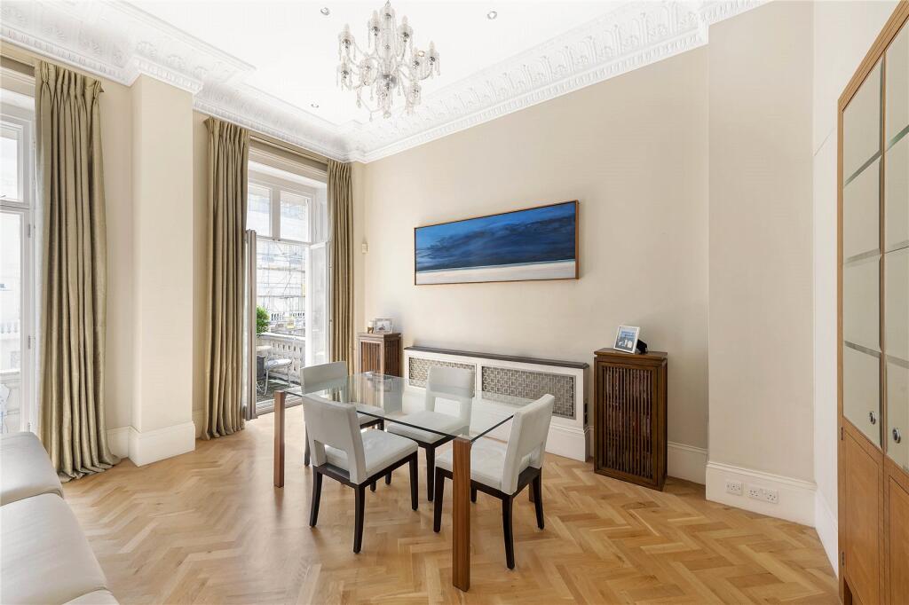 Apartment in London, Belgravia - View 2