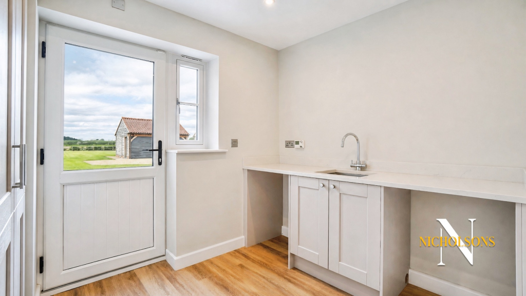 Luxury New Home on 1/2 acre plot on Sutton Lane, Sutton cum Lound. - More