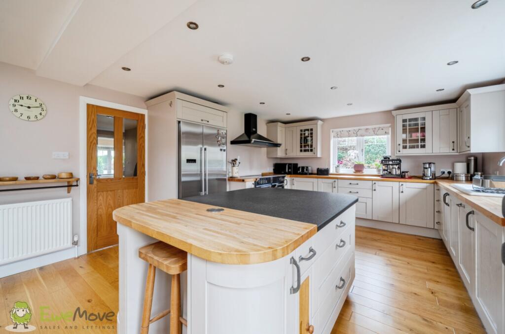 Aldermaston Road, Pamber End, Tadley, Hampshire, RG26 - View 4