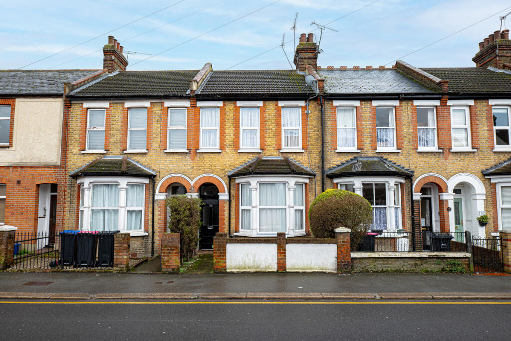 Main image of property: Fairfax Drive, Westcliff-on-Sea, SS0