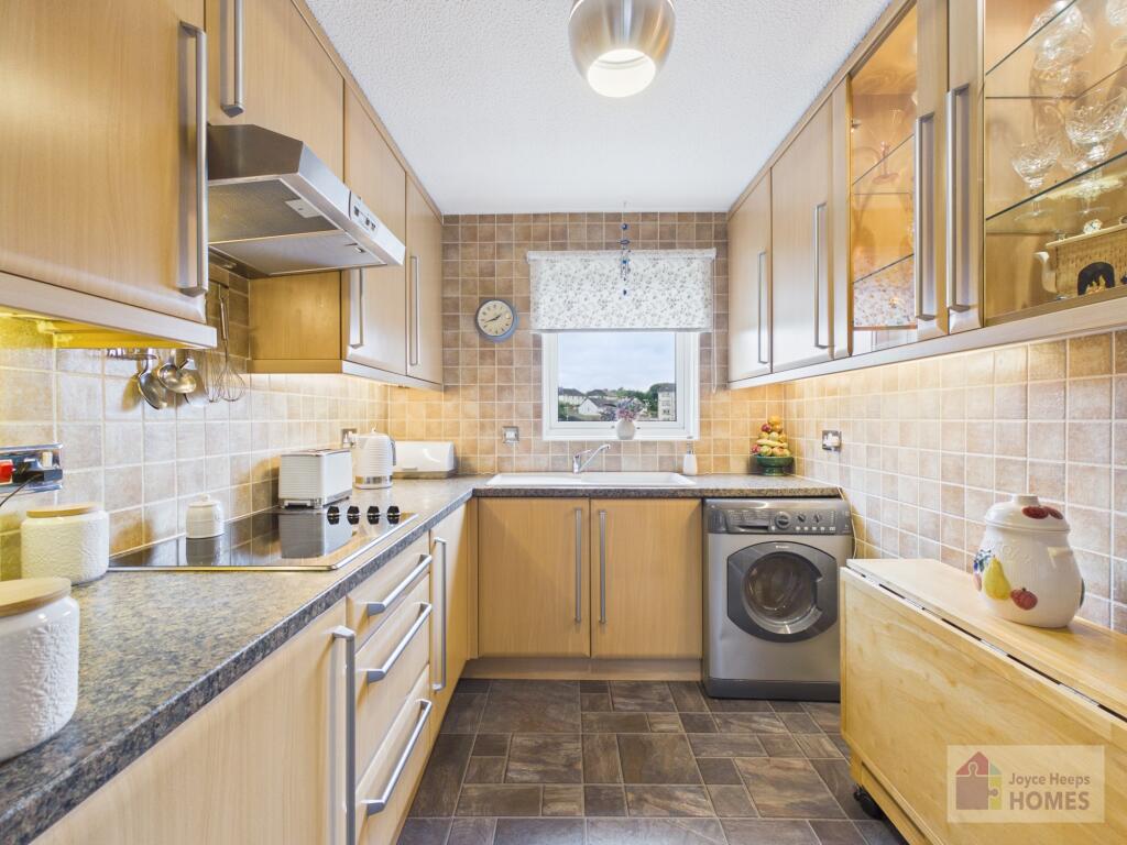 Apartment in East Kilbride, Whitemoss, The Village - View 5