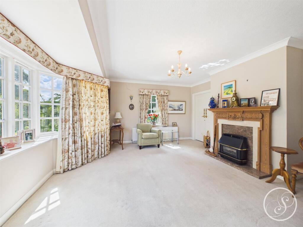 House in Leeds, Shadwell - View 3