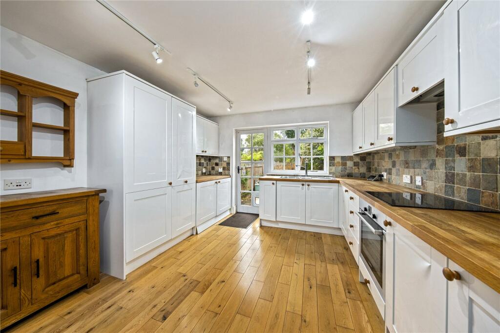 House in London - View 3