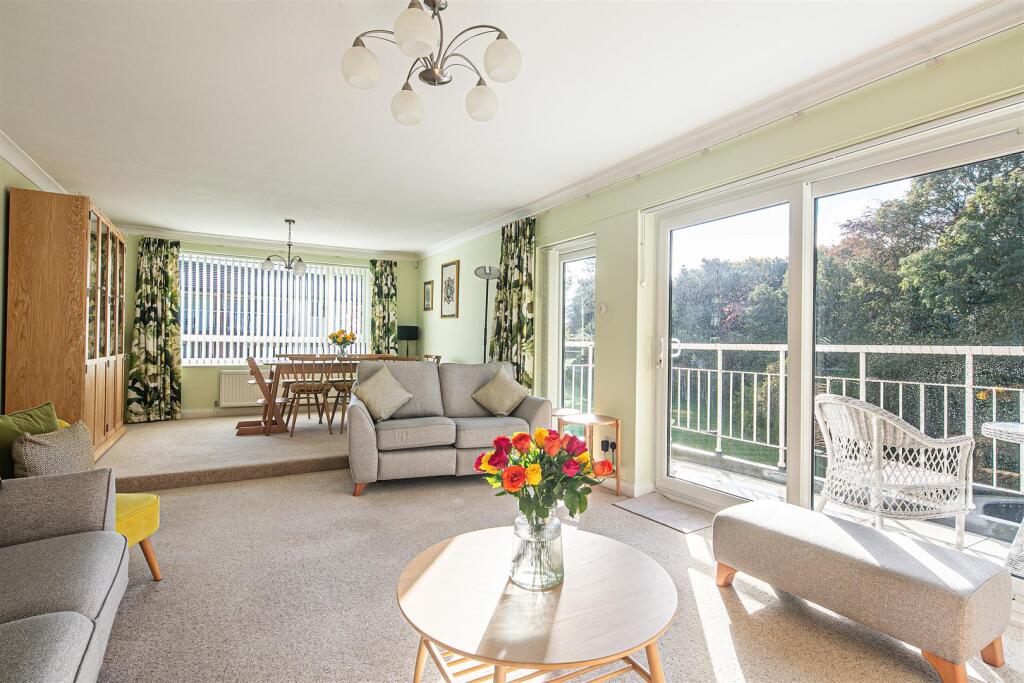 Apartment in Sheffield, South Yorkshire - View 4
