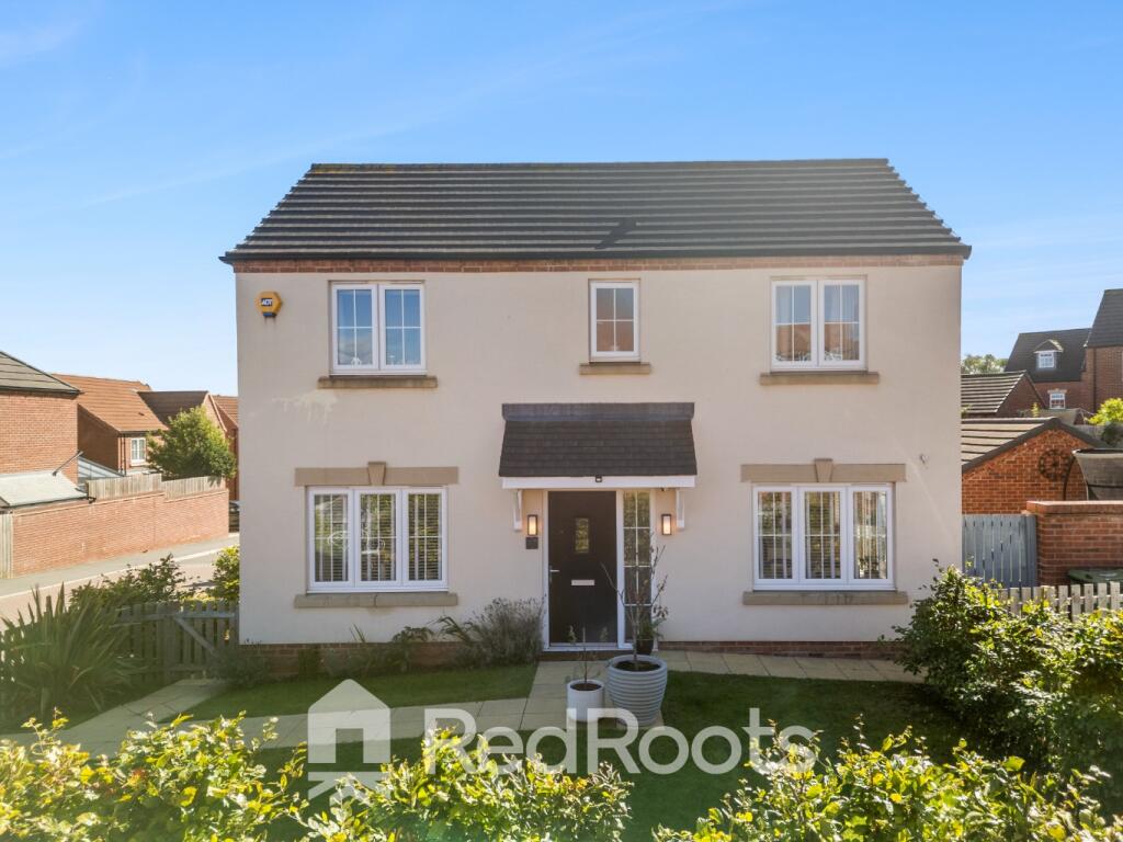 3-bed detached on Heselden Drive, Wakefield, WF1, £325,000