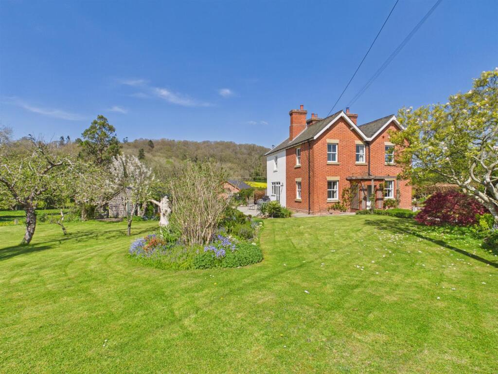 Main image of property: Groesllwyd, Guilsfield, Welshpool