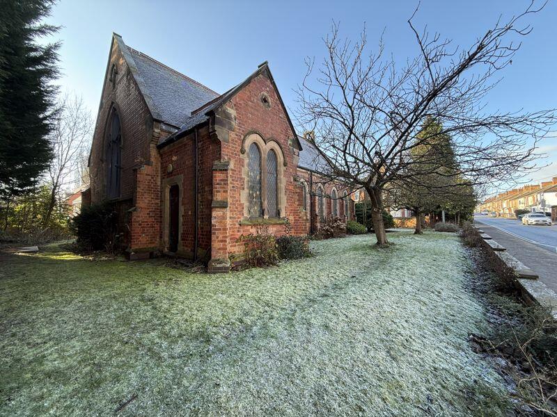 Studio detached on 150 Shobnall Road, Burton-On-Trent, £210,000