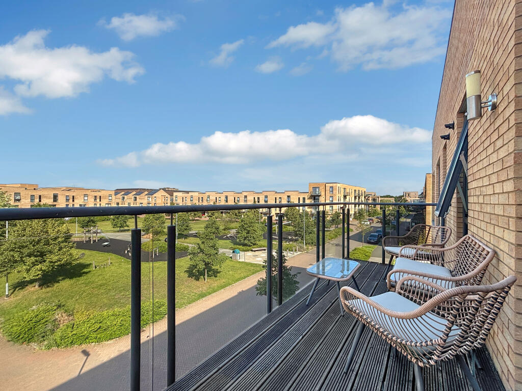Apartment in Cambridge, Trumpington - View 3