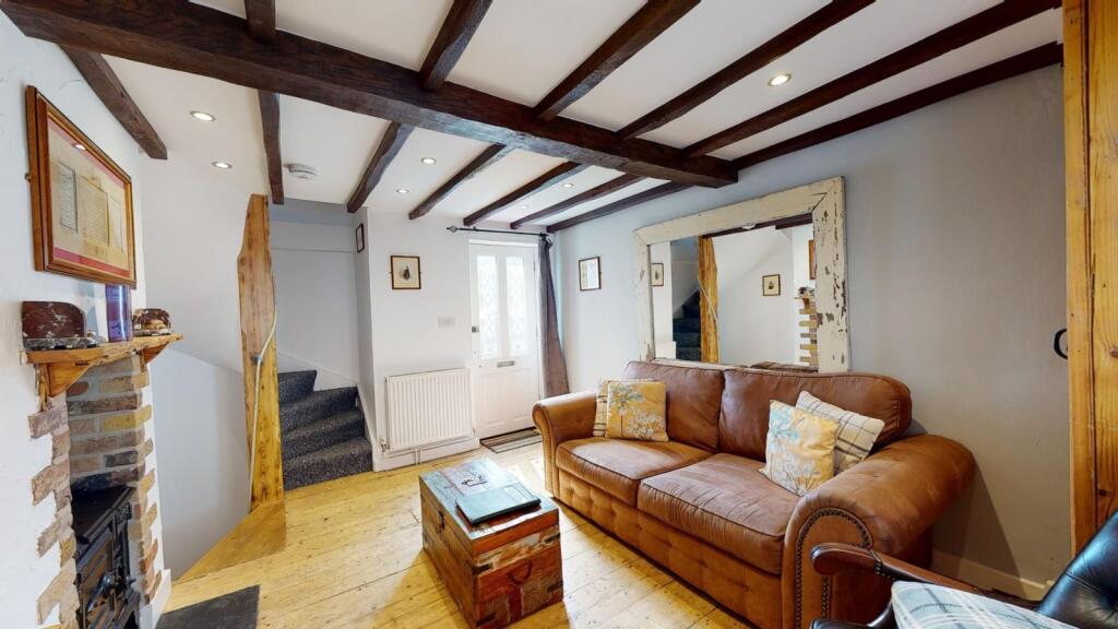 House in Canterbury - More