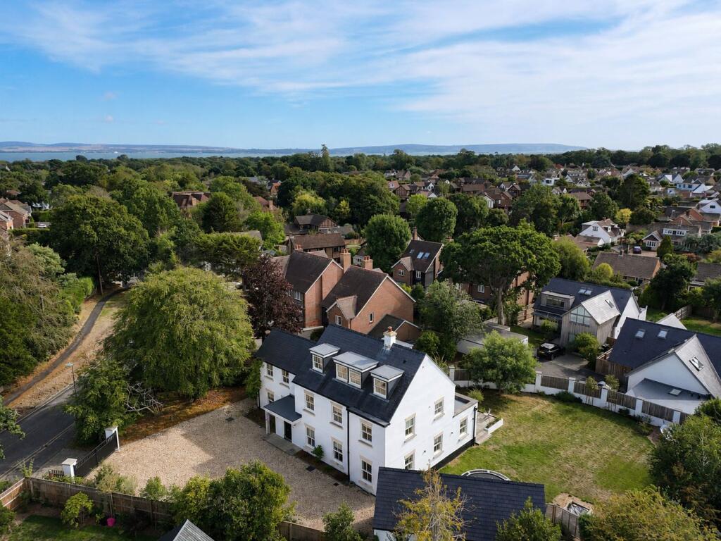 House in Southampton - View 3