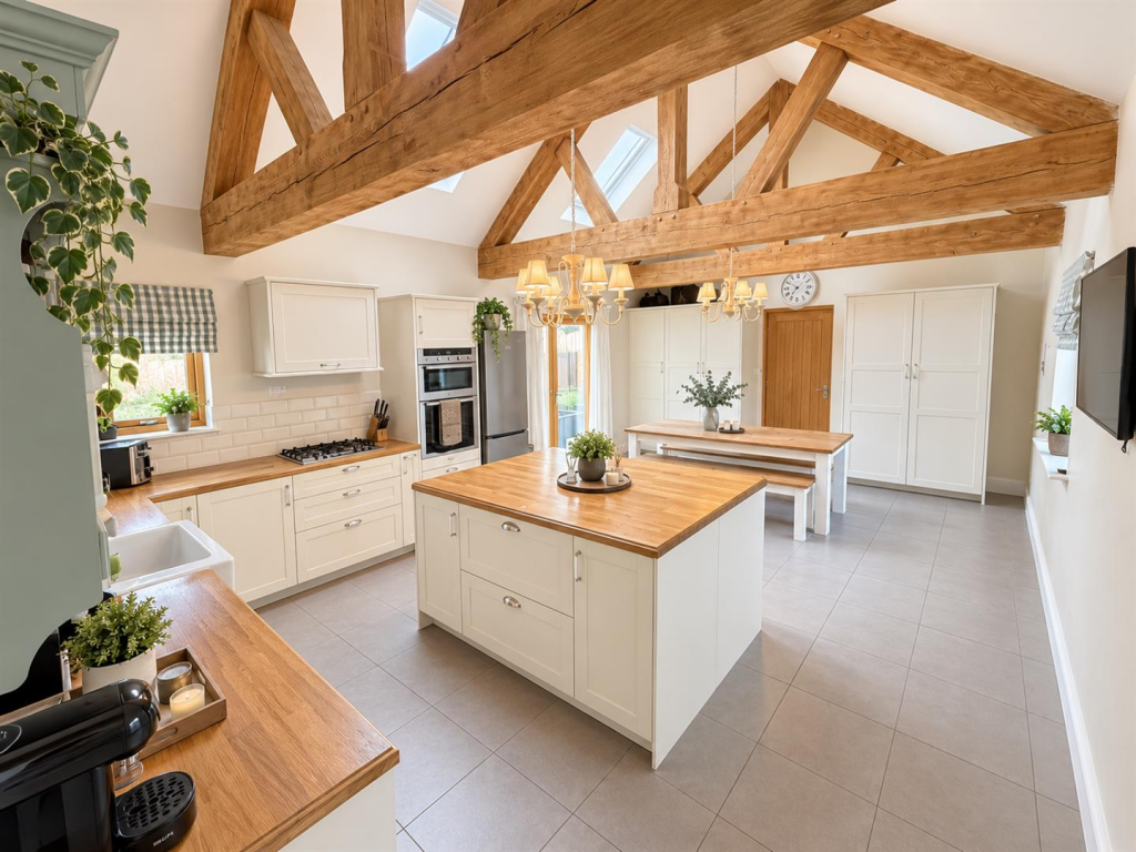 House in Linford, The Bonners - View 2