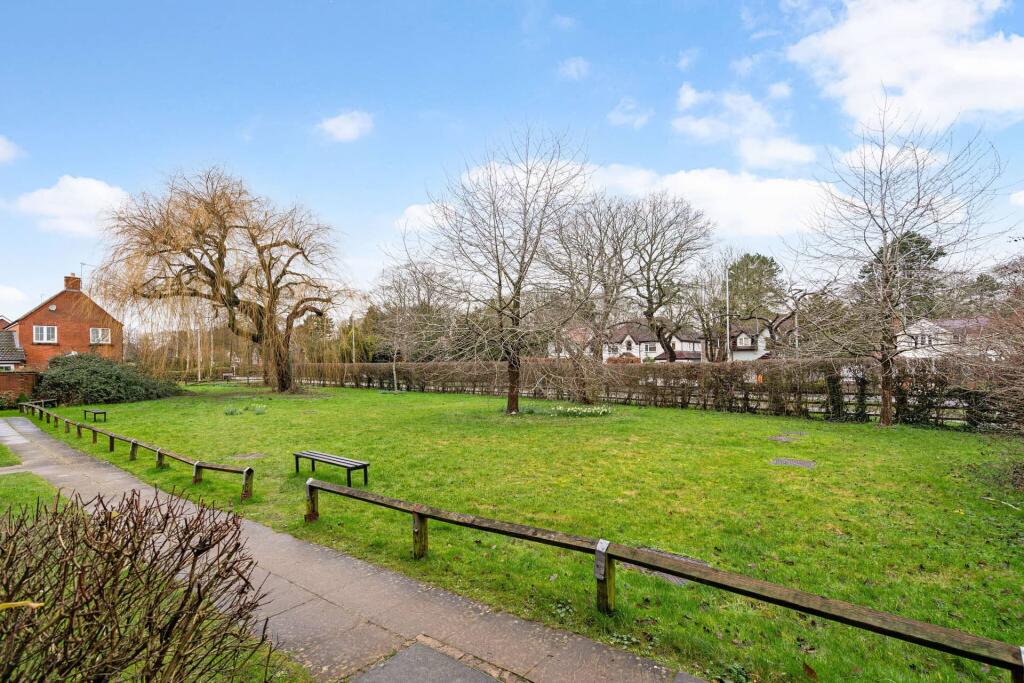 Apartment in Warwick, Myton Park - View 2